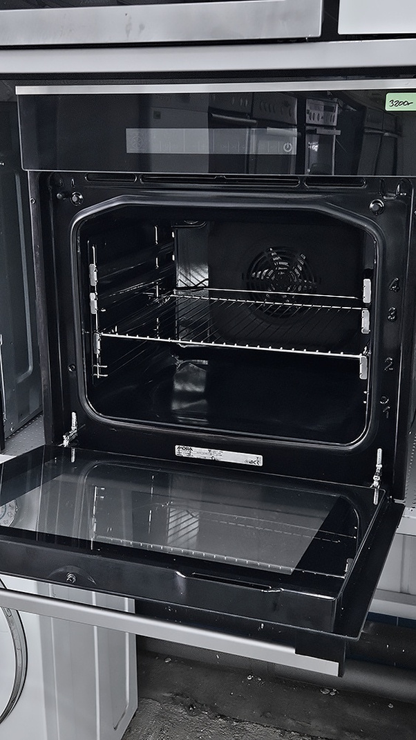 Horkovzdušná trouba MORA, gril, design: nerez – Samostatné vestavné trouby | Elektro Bazar Liberec