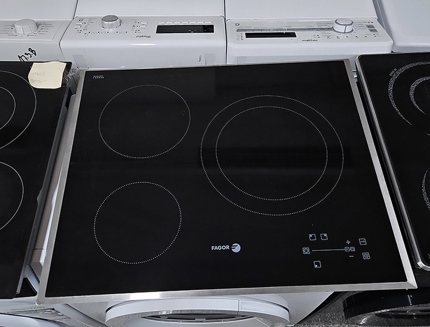 Sklokeramická varná deska 64x53 cm – Varné desky | Elektro Bazar Liberec