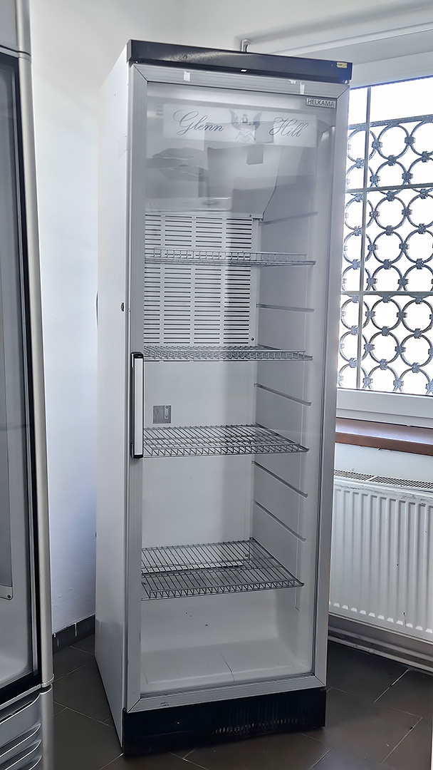 Prosklená lednice - chladnice Helkama – Lednice bez mrazáku | Elektro Bazar Liberec