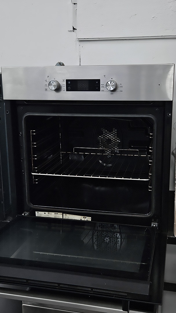 Horkovzdušná trouba BEKO, gril, design: nerez – Samostatné vestavné trouby | Elektro Bazar Liberec